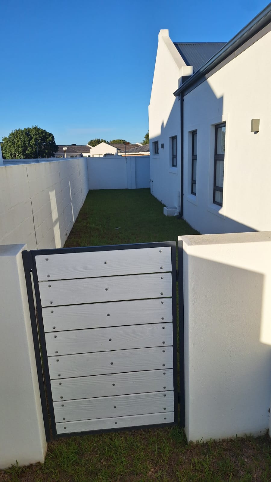 3 Bedroom Property for Sale in Sandbaai Western Cape